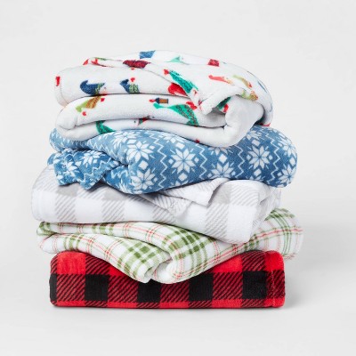 Value Plush Holiday Print Blanket - Wondershop™