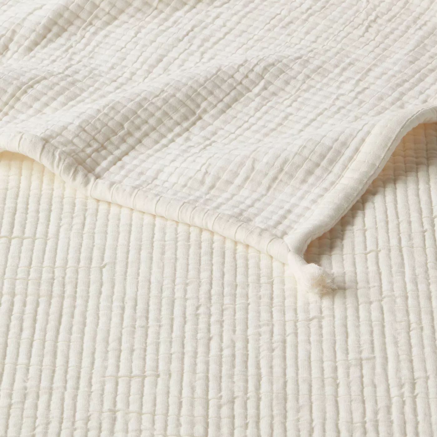 Shop Full/Queen Double Cloth Quilt Cream - Threshold from Target on Openhaus