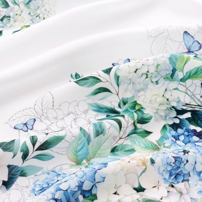 Hydrangea Bloom Blue and White Floral Polyester Dinner Napkins, Set of 4