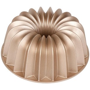 NutriChef Extra Thick Cast Aluminum French Wreath Fluted Cake Pan - 1 of 1