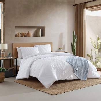 Prarie Zig Zag 100% Microfiber Comforter Bonus Set White - Wrangler
