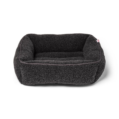 Black dog clearance bed