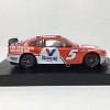 Kyle Larson 2022 Valvoline Elite 1:24 Diecast - 4 of 4
