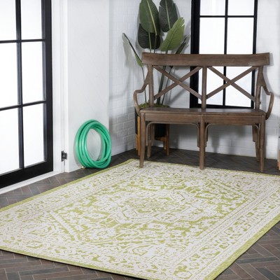 Sinjuri Green/Cream Medallion 4' x 6' Reversible Indoor/Outdoor Rug