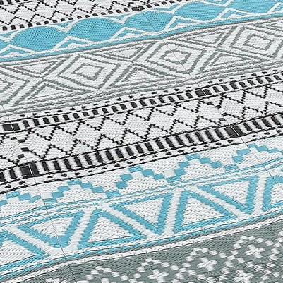 four colors - blue/grey/black/white