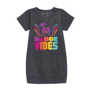 - Trolls - Dance Vibes Poppy Branch Graphic Short Sleeve Fleece Dress - 1 of 3