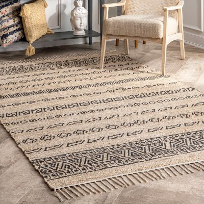 Natural Jute Tribal Pattern Area Rug, 5' x 8'