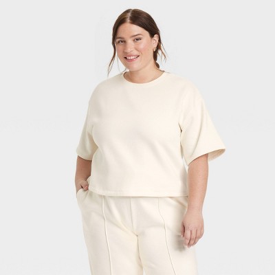 Women's Leisure Studio Short Sleeve Fleece Top - Universal Thread™