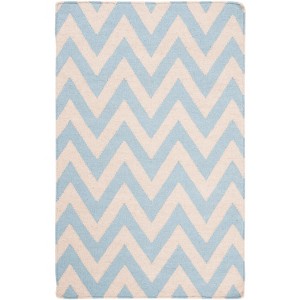 Dhurries DHU557 Hand Woven Flat Weave Indoor Rugs - Safavieh - 1 of 4