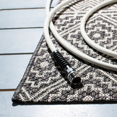 24" Black Synthetic Easy-Care Indoor/Outdoor Flatweave Rug
