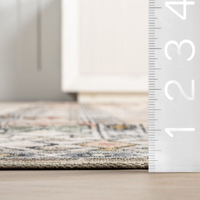 Peach Tribal Motif Easy-Care Rectangular Synthetic Rug, 2' x 3'