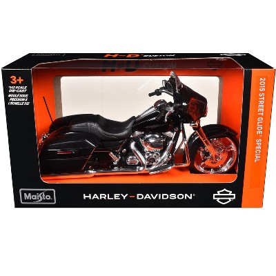 2015 Harley-Davidson Street Glide Special Black 1/12 Diecast Motorcycle Model by Maisto
