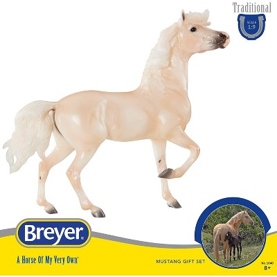 Breyer Animal Creations Breyer Traditional 1:9 Scale Model Horse Gift ...