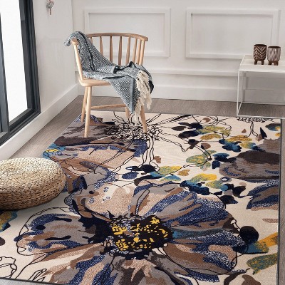 Cream Floral Non-Slip Synthetic 5' x 7' Area Rug