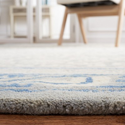 Gray and Ivory Handmade Wool 4' x 6' Area Rug