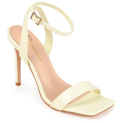 Journee Women's Dorian Sandals