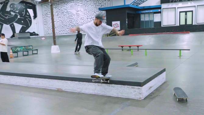 Tech Deck Blind Skateboards Versus Series, 2 of 7, play video