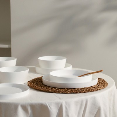 Matte White Porcelain 16-Piece Round Dinnerware Set