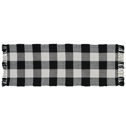 Black and White Buffalo Check Plaid Rug Christmas Entryway via