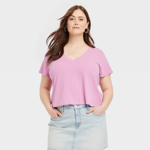 Women's Shrunken Short Sleeve V-neck T-shirt - Universal Thread ...