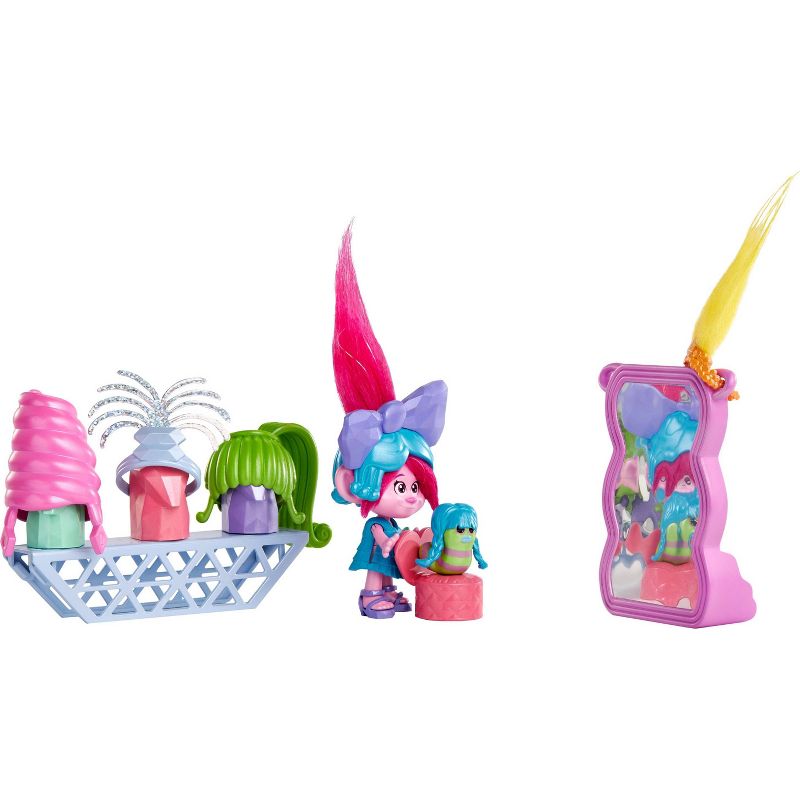 DreamWorks Trolls Band Together Hairageous Wardrobe Queen Poppy Small Doll &#38; Accessories Playset, 1 of 7