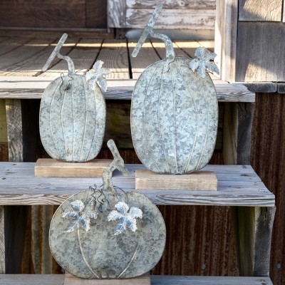 Park Hill Collection Weathered Tin Pumpkins