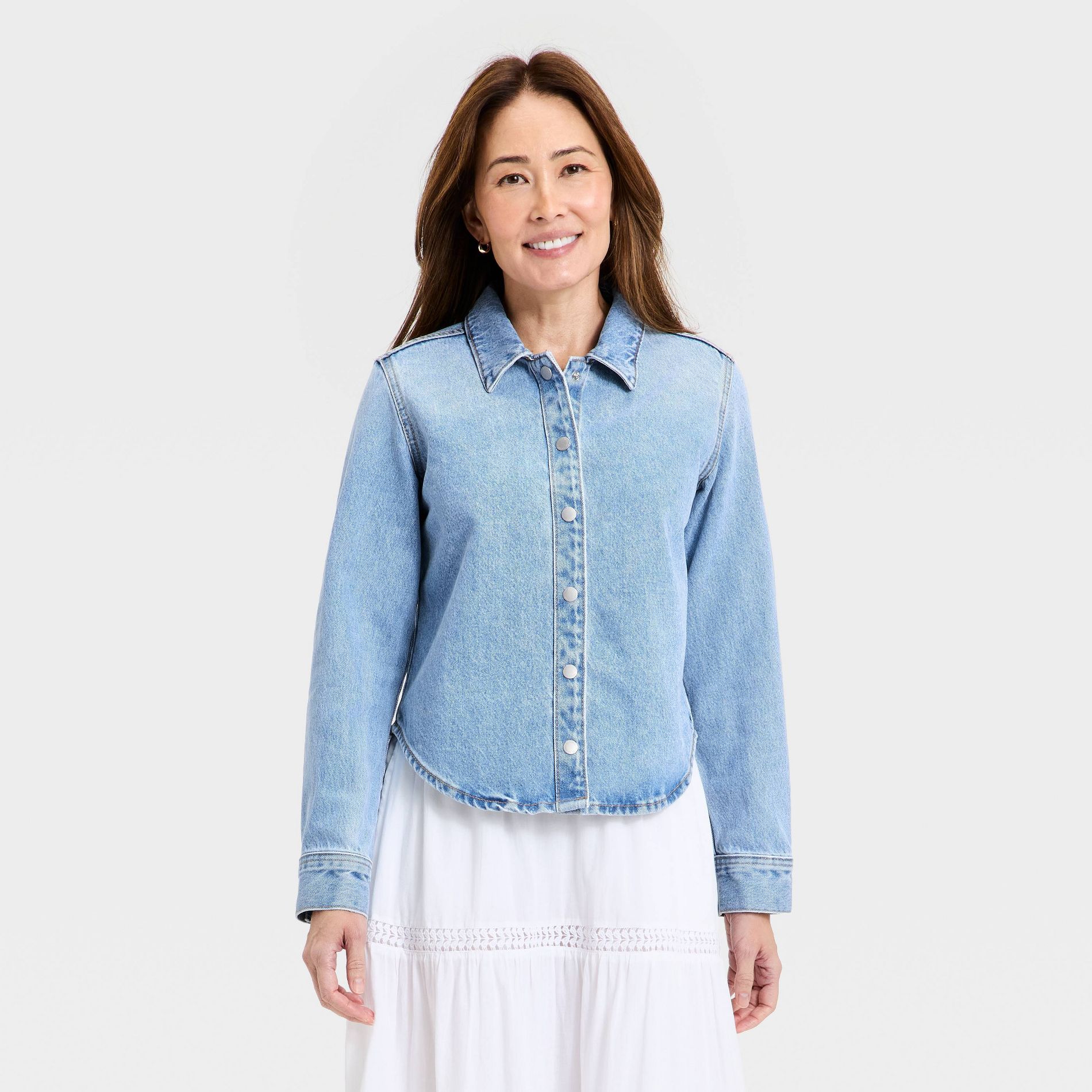 Women's Cropped Boyfriend Denim Shirt - Universal Thread™ Light Wash