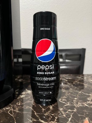 Sodastream - Set di 6 concentrati Pepsi Max. - Senza zucchero. - 100% del  gusto originale. - Con tappo dosatore. - 6 x 440 ml. : :  Alimentari e cura della casa