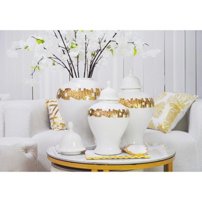 Gulches White Ginger Jar with Gold Ornament