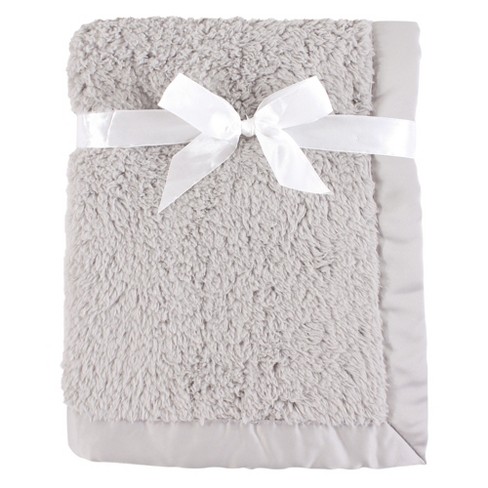 fleece blanket with faux blanket binding