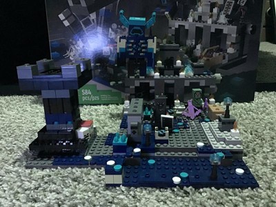 LEGO Minecraft The Deep Dark Battle Set, 21246 Biome Adventure Toy, Ciudad  antigua con figura de guardián, torre explosiva y cofre del tesoro, para