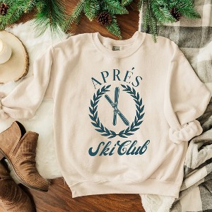 Simply Sage Market Women's Graphic Sweatshirt Apres Ski Club - 1 of 3
