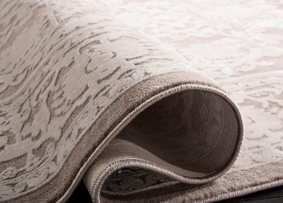 Beige and Cream Floral Hand-Knotted Runner Rug