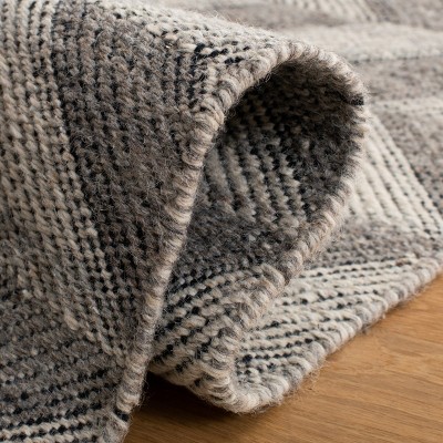 Bohemian Nomad Gray Wool 6' Round Handwoven Area Rug