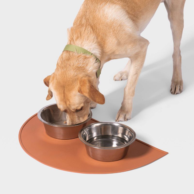 AWOO Silicone Splash Dog Placemat, 3 of 8