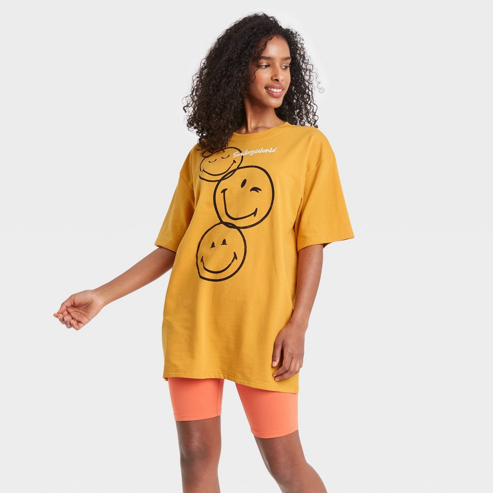 Smiley World Tee Size L-XL