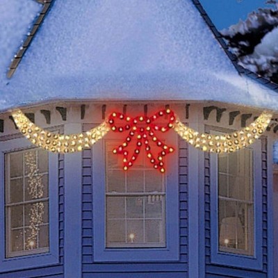 red outdoor christmas lights