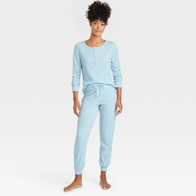 Image of Women's Thermal Long Sleeve Henley Top and Jogger Pants Pajama Set - Auden™ Blue/Snowflakes S