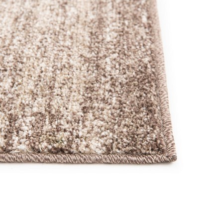 Reversible Easy-Care Tufted Rug in Light Brown - 7' x 10'