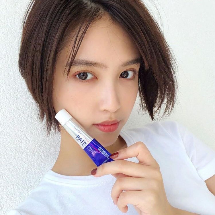 LION Japan Pair Acne Cream W (14 g) Calm the chaos and clear your skin with Japan’s favorite secret weapon.\, 4 of 6