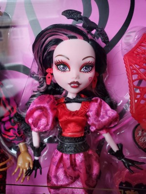 Monster High Howliday Love Edition Draculaura And Clawd 2pk : Target