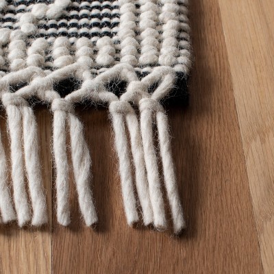Ivory Coast Artisan 6' Square Hand-Tufted Wool Rug