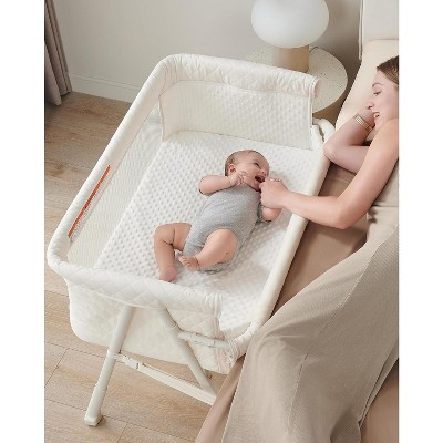 Bassinet Bedside Sleeper, Baby Sleeper with 4 Auto-Lock & Adjustable Height, Breathable Mesh & Mattress