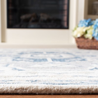 Ivory and Navy Hand-Tufted Wool Runner Rug