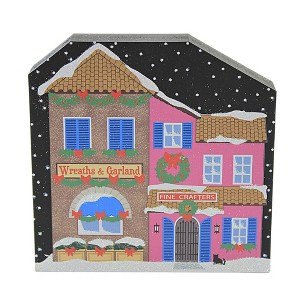 Cats Meow Village North Pole Wreaths & Garland  -  Decorative Figurines - 1 of 1