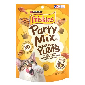 Purina Friskies Party Mix Chicken Natural Yums Crunchy Cat Treats - 1 of 4