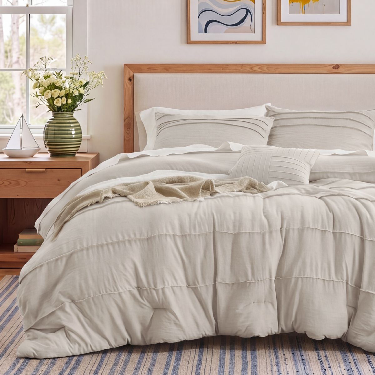 Bedsure 3-4 Pieces Comforter Set, Pinch Pleat Bedding OEKO-TEX Certified All Season Soft Cozy Bed Set for Bedroom Home Decor