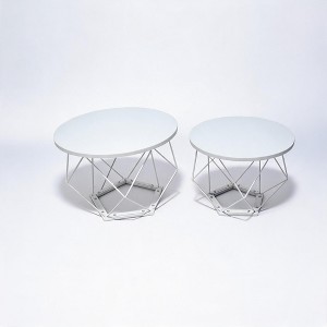 Round pentagonal table : Target