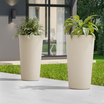 FURNIinspire Planters