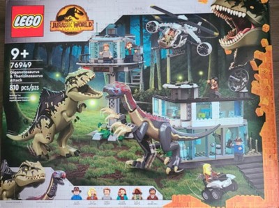 Building Kit Lego Jurassic World - Giganotosaurus and Therizinosaurus  Attack, Posters, gifts, merchandise
